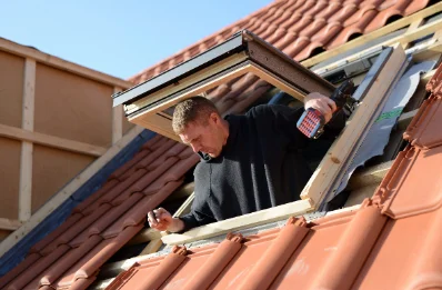 Pose de fenêtres de toit Velux à Léchère